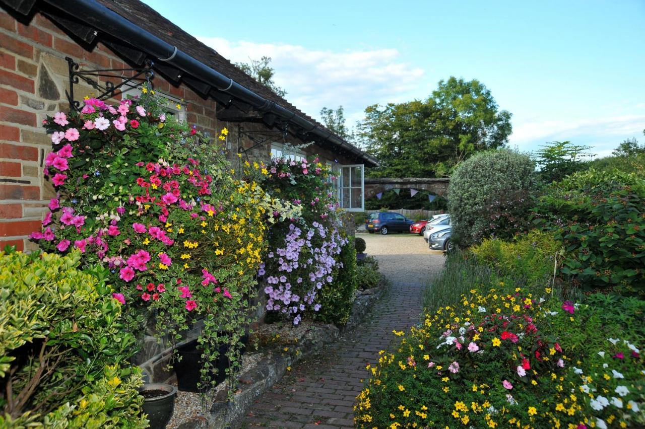 Random Hall Slinfold Exterior foto